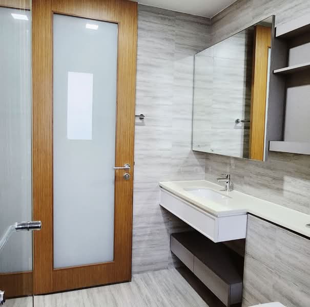 Trilive, 111 Tampines Road, 3 Bedrooms, 904 sqft, Condominium For Sale, by Vivien Loi, 500226084 - Bathroom - PropertyGuru.com.sg