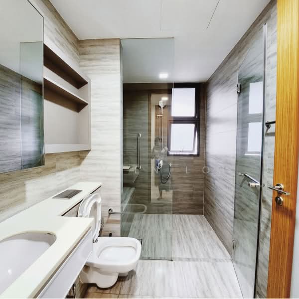 Trilive, 111 Tampines Road, 3 Bedrooms, 904 sqft, Condominium For Sale, by Vivien Loi, 500226084 - Bathroom - PropertyGuru.com.sg