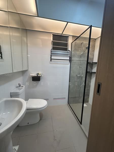 228A Ang Mo Kio Street 23, 228A Ang Mo Kio Street 23, 3 Bedrooms, 1,033 sqft, HDB Flat For Rent, by Andrew Seah, 500226091 - Bathroom - PropertyGuru.com.sg
