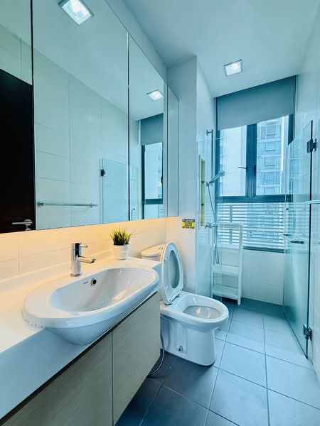 Suffolk Premier, 3 Suffolk Road, Room Rental, 150 sqft, Apartment For Rent, by Florence Zheng Zhen, 500226092 - Bathroom - PropertyGuru.com.sg