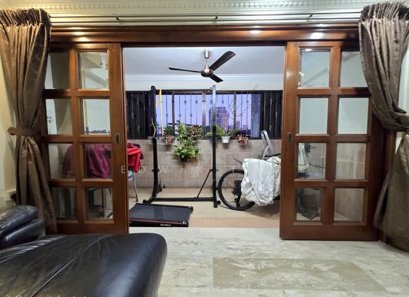 254 Bukit Batok East Avenue 4, 254 Bukit Batok East Avenue 4, 3 Bedrooms, 1,302 sqft, HDB Flat For Sale, by Edwin Tan, 500226094 - Balcony - PropertyGuru.com.sg