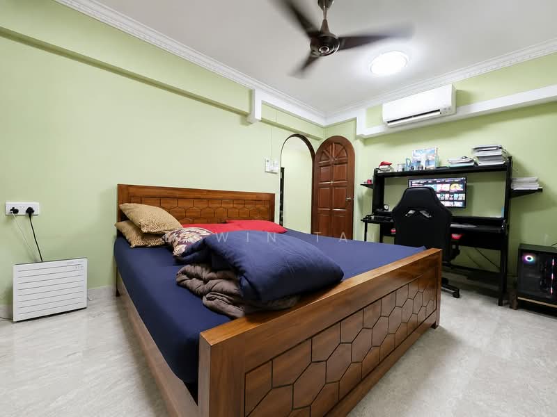 254 Bukit Batok East Avenue 4, 254 Bukit Batok East Avenue 4, 3 Bedrooms, 1,302 sqft, HDB Flat For Sale, by Edwin Tan, 500226094 - Bedroom - PropertyGuru.com.sg
