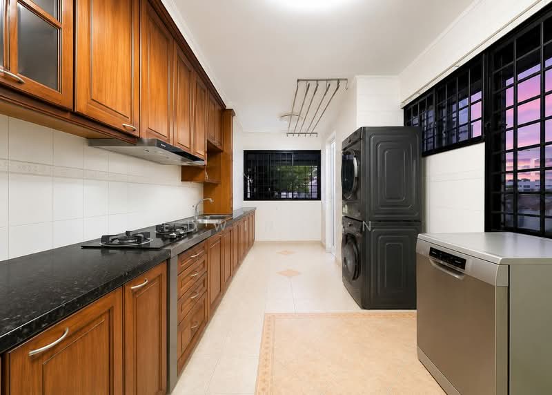 254 Bukit Batok East Avenue 4, 254 Bukit Batok East Avenue 4, 3 Bedrooms, 1,302 sqft, HDB Flat For Sale, by Edwin Tan, 500226094 - Kitchen - PropertyGuru.com.sg