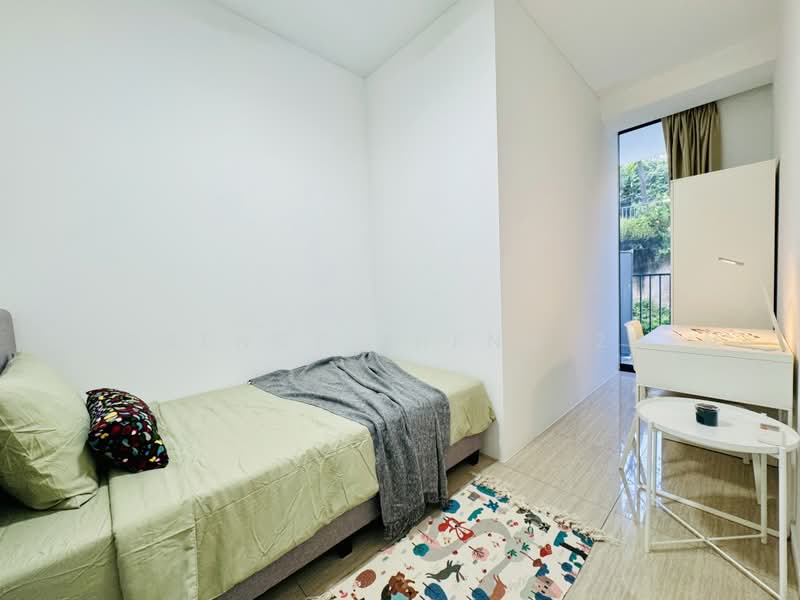 My Manhattan, 35 Simei Street 3, Room Rental, 150 sqft, Condominium For Rent, by Florence Zheng Zhen, 500226108 - R4 Common balcony - PropertyGuru.com.sg