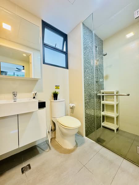 My Manhattan, 35 Simei Street 3, Room Rental, 150 sqft, Condominium For Rent, by Florence Zheng Zhen, 500226108 - Bathroom - PropertyGuru.com.sg