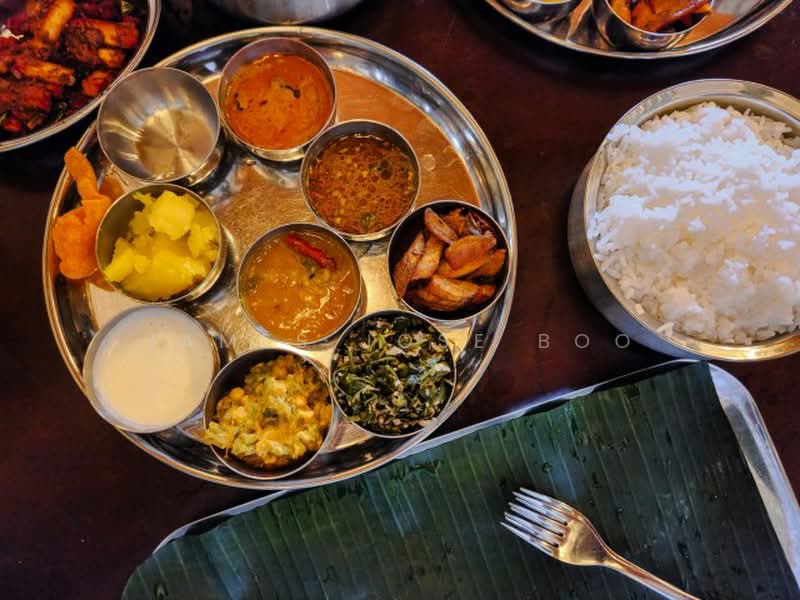 Cheap fnb restaurant near Little India mrt | Opp carpark | Fitted exhaust, , 1,120 sqft, Food & Beverage For Rent, by James Jose Boo, 500226115 - CommercialGuru.com.sg