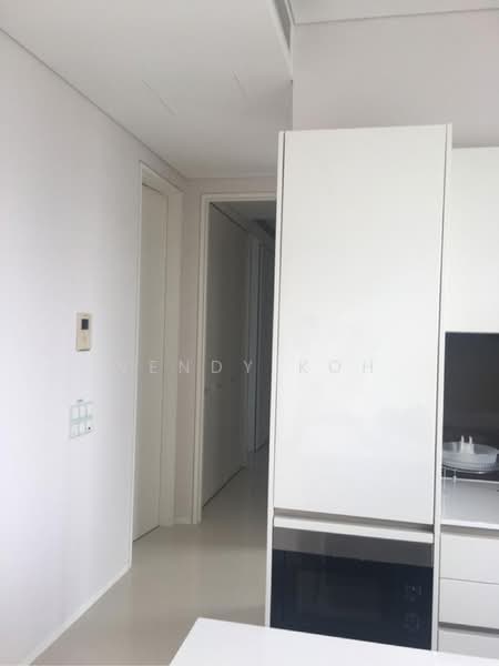 Scotts Square, 8 Scotts Road, 2 Bedrooms, 947 sqft, Condominium For Rent, by Wendy Koh, 500226129 - PropertyGuru.com.sg
