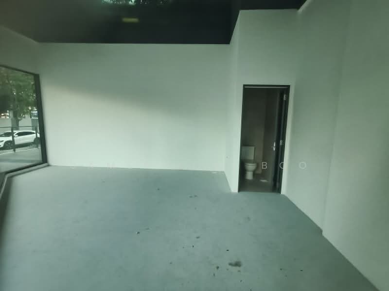 Cheap mall shop @ Farrer Park | toilet | suits massage, TCM, clinic, , 312 sqft, Mall Shop For Rent, by James Jose Boo, 500226136 - CommercialGuru.com.sg