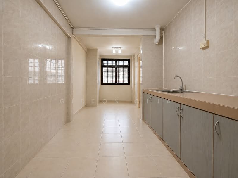 113 Lorong 1 Toa Payoh, 113 Lorong 1 Toa Payoh, 2 Bedrooms, 700 sqft, HDB Flat For Sale, by Gideon Chia, 500226138 - Kitchen / Dining - PropertyGuru.com.sg