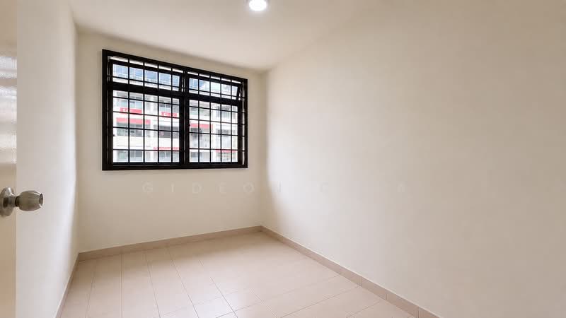 113 Lorong 1 Toa Payoh, 113 Lorong 1 Toa Payoh, 2 Bedrooms, 700 sqft, HDB Flat For Sale, by Gideon Chia, 500226138 - Utility Room - PropertyGuru.com.sg