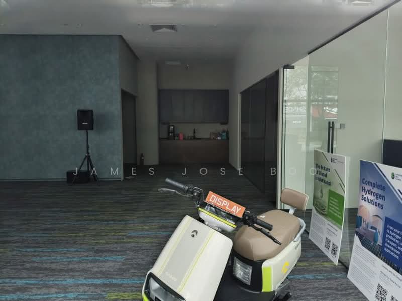 Cheap Ubi lv 1 showroom warehouse | Column free | Avail now, , 2,100 sqft, Warehouse For Rent, by James Jose Boo, 500226145 - CommercialGuru.com.sg