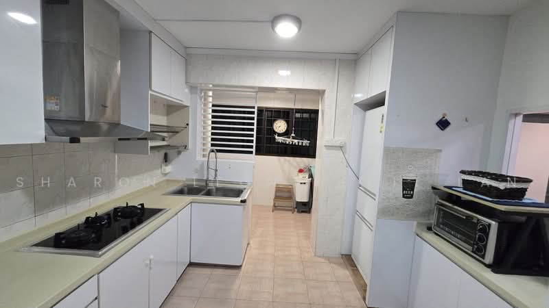 129 Rivervale Street, 129 Rivervale Street, 3 Bedrooms, 1,076 sqft, HDB Flat For Sale, by Sharon Leong Suit LAN, 500226151 - Kitchen - PropertyGuru.com.sg