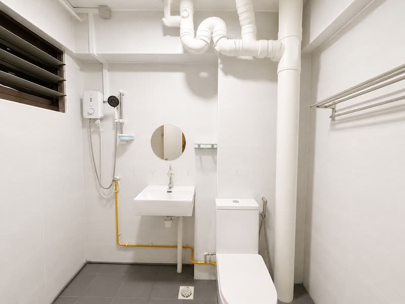 419 Hougang Avenue 8, 419 Hougang Avenue 8, 4 Bedrooms, 1,163 sqft, HDB Flat For Sale, by Elysia Lim, 500226152 - Master Bathroom - PropertyGuru.com.sg