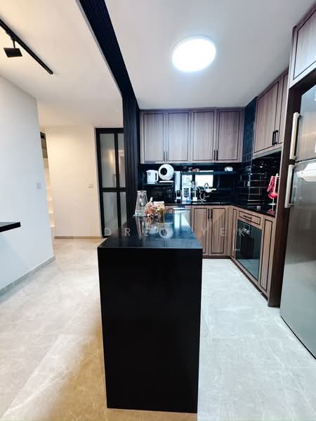 Mayfair Modern, 6 Rifle Range Road, 3 Bedrooms, 1,206 sqft, Condominium For Sale, by Andrew Yek, 500226158 - Kitchen - PropertyGuru.com.sg