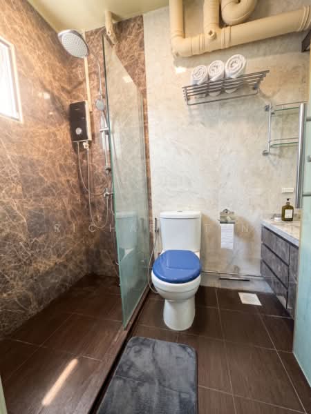 467A Admiralty Drive, 467A Admiralty Drive, 3 Bedrooms, 1,097 sqft, HDB Flat For Rent, by Richard Tan, 500226163 - Bathroom - PropertyGuru.com.sg