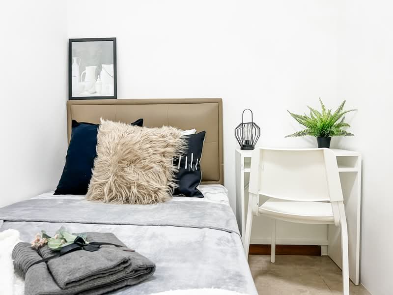 The Warren, 37 Choa Chu Kang Loop, 3 Bedrooms, 1,302 sqft, Apartment For Sale, by Karen Tan, 500226166 - Bedroom - PropertyGuru.com.sg