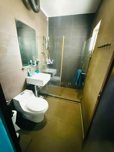 345 Bukit Batok Street 34, 345 Bukit Batok Street 34, Dairy Farm / Bukit Panjang / Choa Chu Kang, 3 Bedrooms, 1,119 sqft, HDB Flat For Sale, by Mary Phee, 500226170 - Bathroom - PropertyGuru.com.sg
