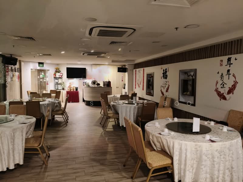 Cheap Vegetarian fnb restaurant | Suits other fnb concepts, , 2,700 sqft, Food & Beverage For Rent, by James Jose Boo, 500226186 - Dining Room - CommercialGuru.com.sg