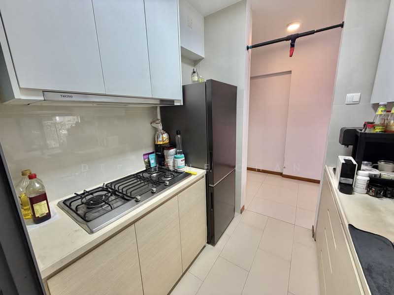519B Tampines Central 8, 519B Tampines Central 8, 3 Bedrooms, 904 sqft, HDB Flat For Sale, by Delphine Chan, 500226188 - Kitchen - PropertyGuru.com.sg