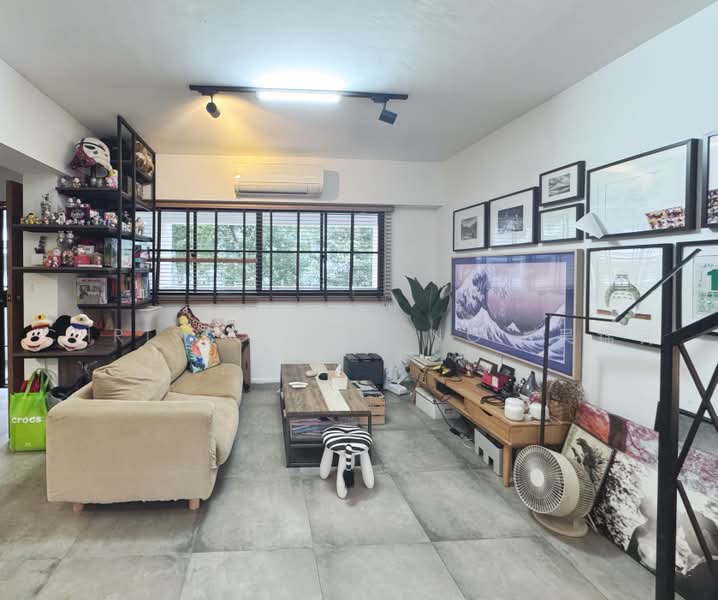301 Shunfu Road, 301 Shunfu Road, 3 Bedrooms, 1,572 sqft, HDB Flat For Sale, by Christopher Ng 吴锦钊, 500226197 - Living Room - PropertyGuru.com.sg