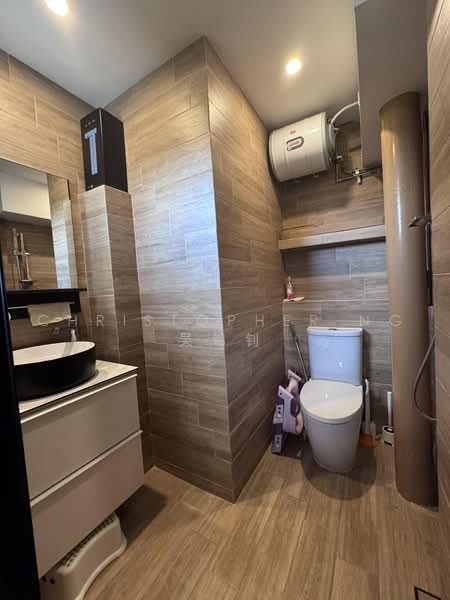 301 Shunfu Road, 301 Shunfu Road, 3 Bedrooms, 1,572 sqft, HDB Flat For Sale, by Christopher Ng 吴锦钊, 500226197 - Bathroom - PropertyGuru.com.sg