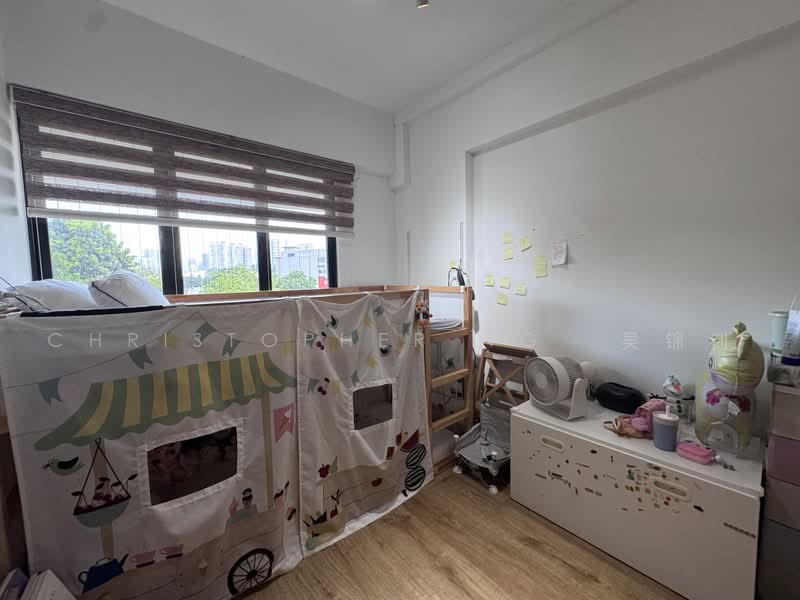 301 Shunfu Road, 301 Shunfu Road, 3 Bedrooms, 1,572 sqft, HDB Flat For Sale, by Christopher Ng 吴锦钊, 500226197 - Bedroom - PropertyGuru.com.sg