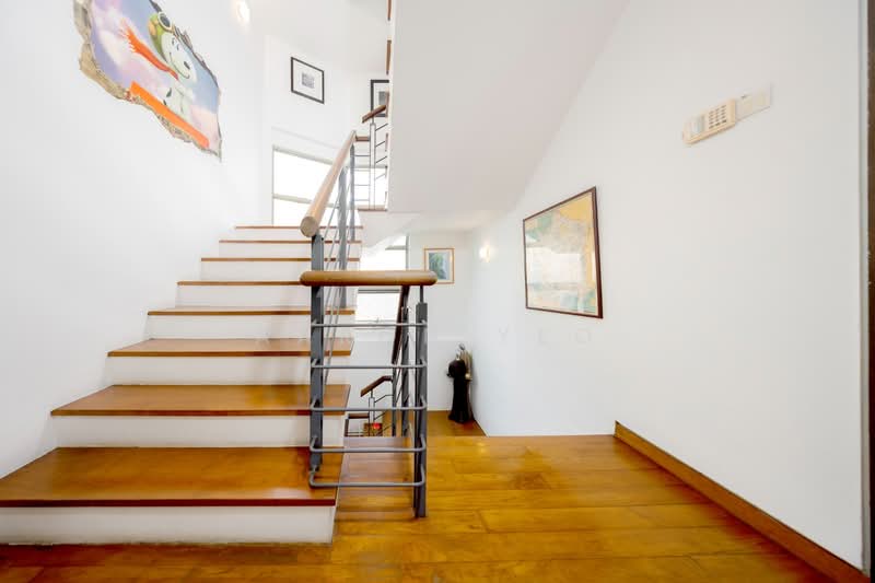 C.H.E.A.P Corner Terrace for Sale D14, , 5 Bedrooms, 3,000 sqft, Corner Terrace For Sale, by Aaron Yeo, 500226207 - Level 2 Stairs - PropertyGuru.com.sg