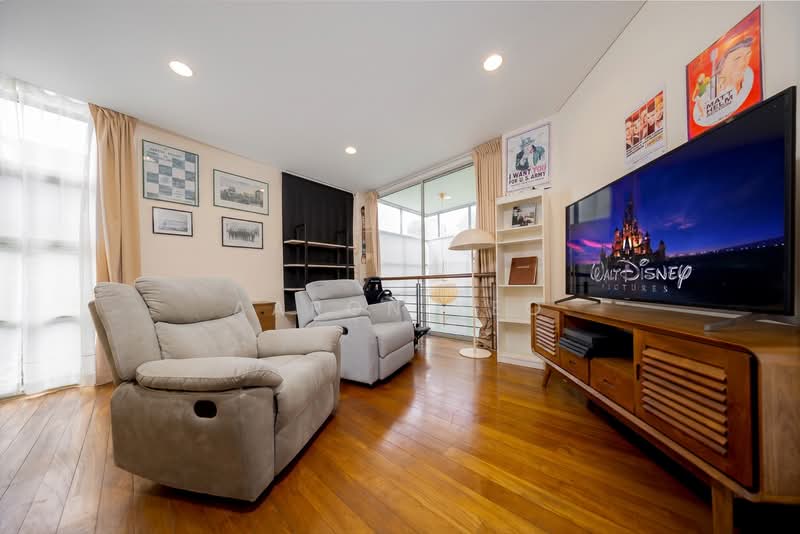 C.H.E.A.P Corner Terrace for Sale D14, , 5 Bedrooms, 3,000 sqft, Corner Terrace For Sale, by Aaron Yeo, 500226207 - Level 2 Ensuite - PropertyGuru.com.sg