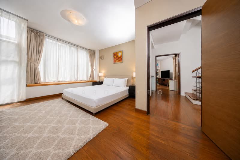 C.H.E.A.P Corner Terrace for Sale D14, , 5 Bedrooms, 3,000 sqft, Corner Terrace For Sale, by Aaron Yeo, 500226207 - Ensuite Bedroom - PropertyGuru.com.sg