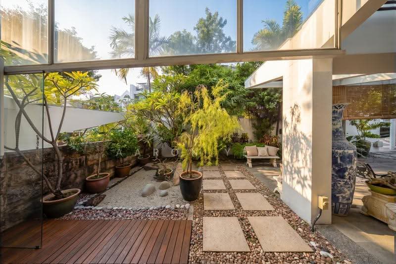 C.H.E.A.P Corner Terrace for Sale D14, Eunos / Geylang / Paya Lebar, 5 Bedrooms, 3,000 sqft, Corner Terrace For Sale, by Aaron Yeo, 500226207 - Garden - PropertyGuru.com.sg