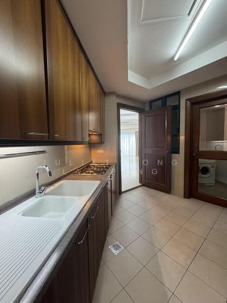 Valley Park, 473 River Valley Road, Tanglin / Holland / Bukit Timah, 3 Bedrooms, 1,356 sqft, Condominium For Sale, by Juliet Fong Lai Peng, 500226223 - Kitchen - PropertyGuru.com.sg