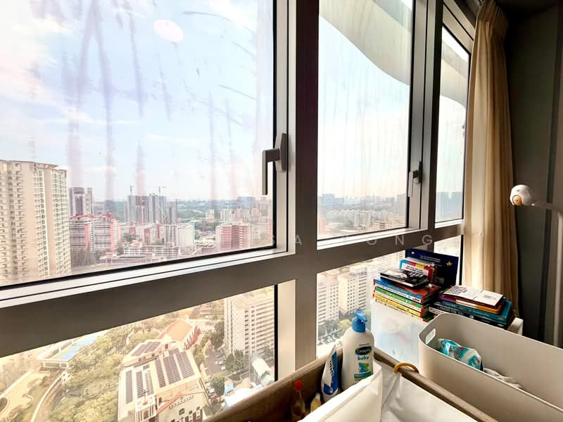 Queens Peak, 3 Dundee Road, Alexandra / Commonwealth, 3 Bedrooms, 840 sqft, Condominium For Sale, by Charissa Yong, 500226231 - View - PropertyGuru.com.sg