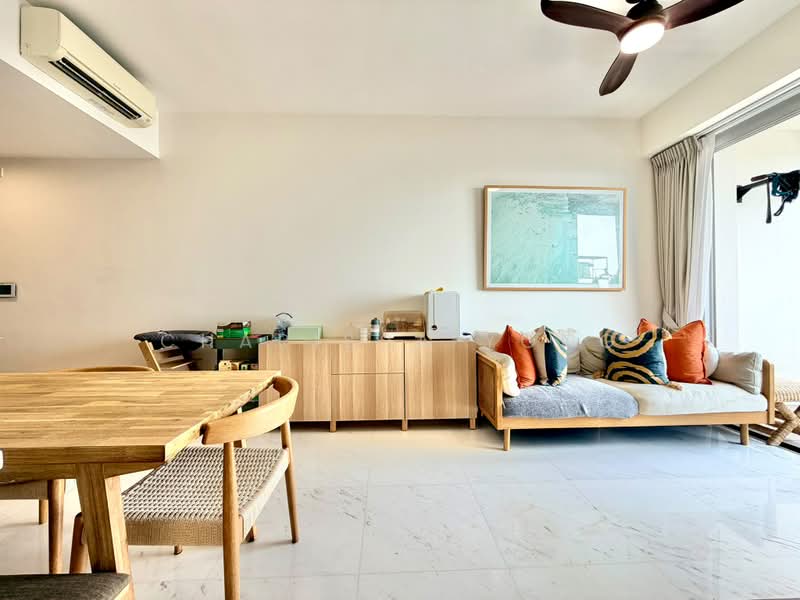 Queens Peak, 3 Dundee Road, Alexandra / Commonwealth, 3 Bedrooms, 840 sqft, Condominium For Sale, by Charissa Yong, 500226231 - Living Room - PropertyGuru.com.sg