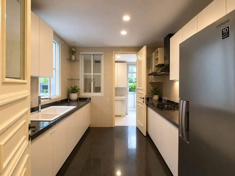 Within 1KM Henry Park Pri Sch| 3 Sty with Basement | Park 3 Cars, Henry Park Holland Grove Mount Sinai Kebaya Moonbeam Ghim Moh, 4 Bedrooms, 3,800 sqft, Semi-Detached House For Sale, by Julia Yeo 杨舒慧, 500226237 - Kitchen - PropertyGuru.com.sg