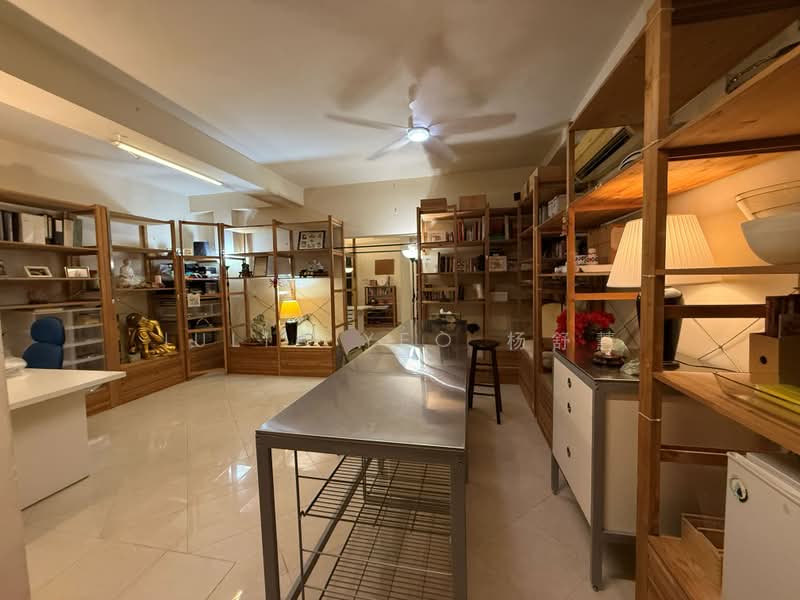 Within 1KM Henry Park Pri Sch| 3 Sty with Basement | Park 3 Cars, Henry Park Holland Grove Mount Sinai Kebaya Moonbeam Ghim Moh, 4 Bedrooms, 3,800 sqft, Semi-Detached House For Sale, by Julia Yeo 杨舒慧, 500226237 - Interior - PropertyGuru.com.sg