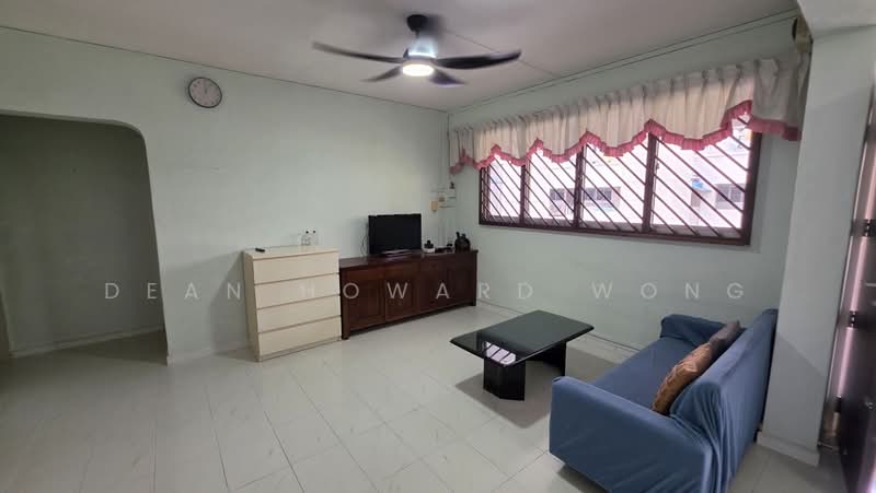 873 Yishun Street 81, 873 Yishun Street 81, 3 Bedrooms, 1,119 sqft, HDB Flat For Rent, by Dean Howard Wong, 500226253 - Living Room - PropertyGuru.com.sg