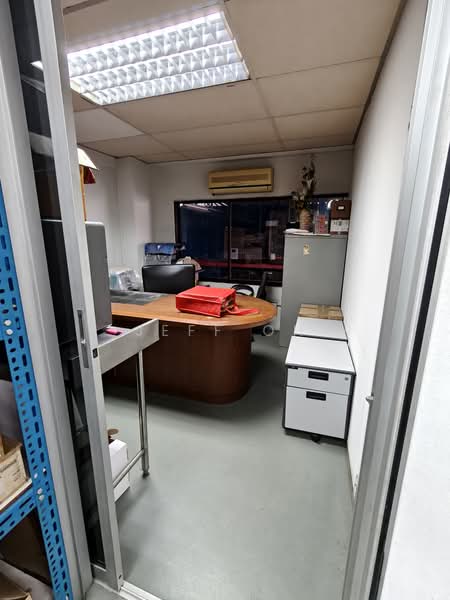 Datacom Enterprise Building, Lorong 21A Geylang, Eunos / Geylang / Paya Lebar, 1,700 sqft, Light Industrial (B1) For Rent, by Jeff Oh, 500226257 - Interior - CommercialGuru.com.sg