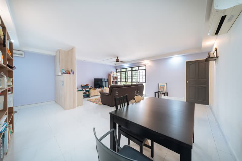 177 Lompang Road, 177 Lompang Road, 3 Bedrooms, 1,184 sqft, HDB Flat For Sale, by Nicole Chan, 500226275 - Living Room - PropertyGuru.com.sg