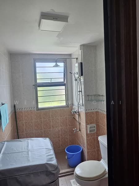 Master Room Ensuite For Rent - Kembangan Estate (D14), , Room Rental, 110 sqft, Terraced House For Rent, by WeeThong Chai, 500226276 - Bathroom - PropertyGuru.com.sg