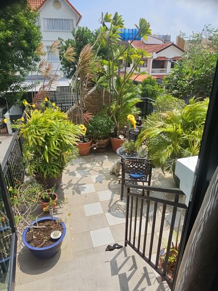 Master Room Ensuite For Rent - Kembangan Estate (D14), , Room Rental, 110 sqft, Terraced House For Rent, by WeeThong Chai, 500226276 - Garden - PropertyGuru.com.sg