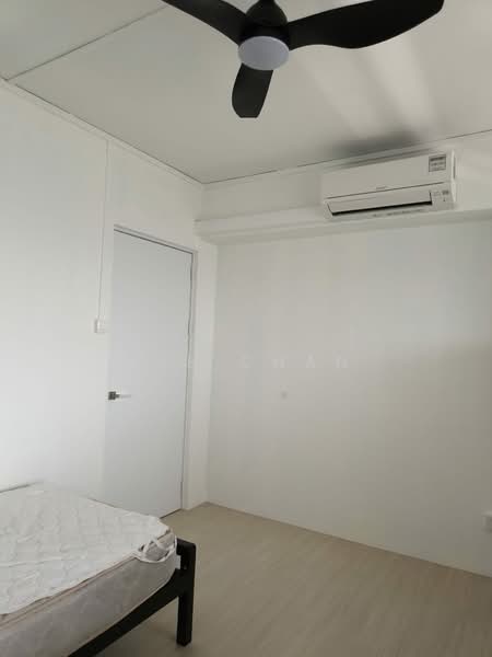 639 Jurong West Street 61, 639 Jurong West Street 61, Room Rental, 350 sqft, HDB Flat For Rent, by Ele Chan, 500226302 - Bedroom - PropertyGuru.com.sg