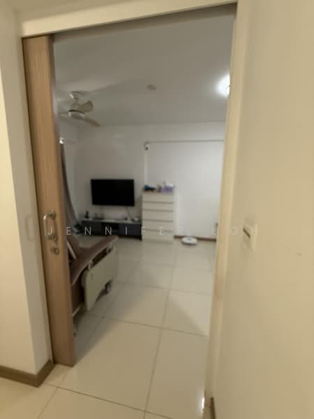 153 Jalan Teck Whye, 153 Jln Teck Whye, 1 Bedroom, 506 sqft, HDB Flat For Sale, by Jennifer Loh, 500226305 - Living Room - PropertyGuru.com.sg