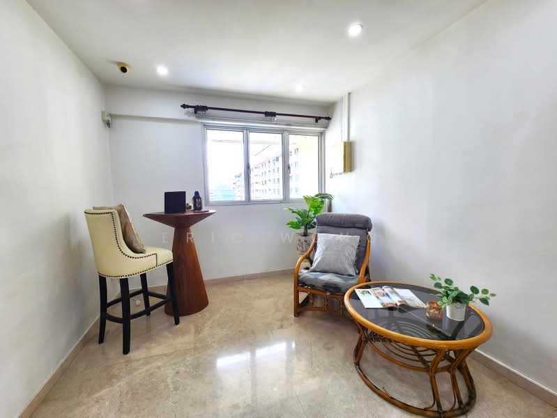 710 Clementi West Street 2, 710 Clementi West Street 2, 4 Bedrooms, 1,615 sqft, HDB Flat For Sale, by Eric Wong, 500226307 - Living Room - PropertyGuru.com.sg