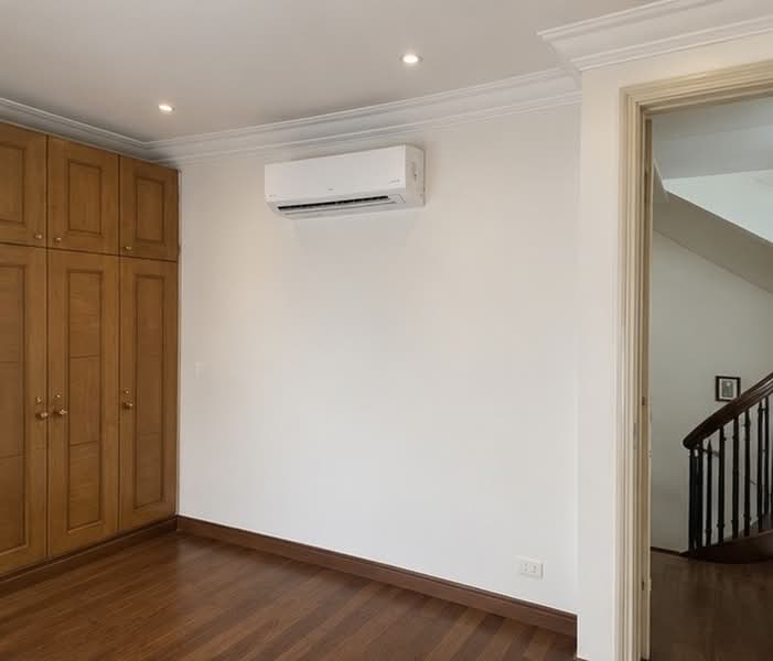 One km to Henry park primary, , 5 Bedrooms, 4,000 sqft, Semi-Detached House For Sale, by Frances Lim, 500226318 - Interior - PropertyGuru.com.sg