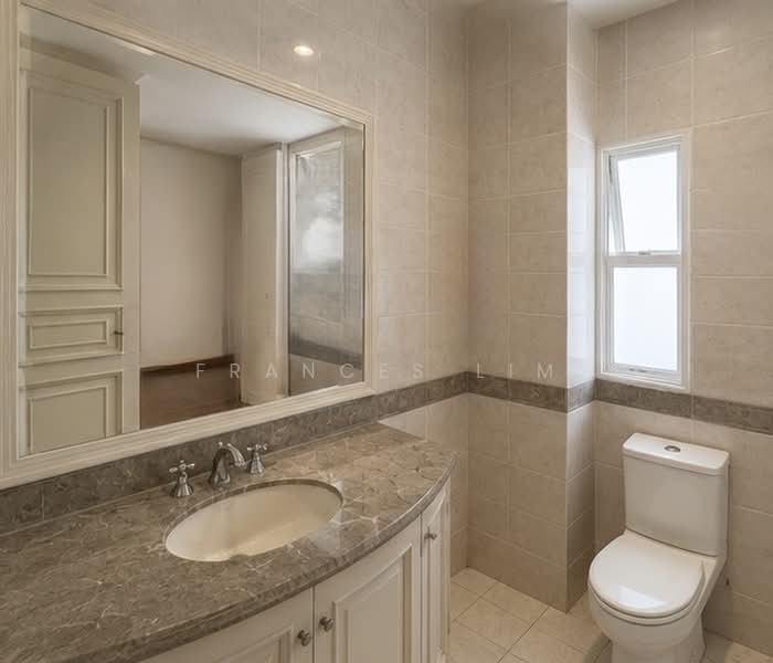 One km to Henry park primary, , 5 Bedrooms, 4,000 sqft, Semi-Detached House For Sale, by Frances Lim, 500226318 - Bathroom - PropertyGuru.com.sg