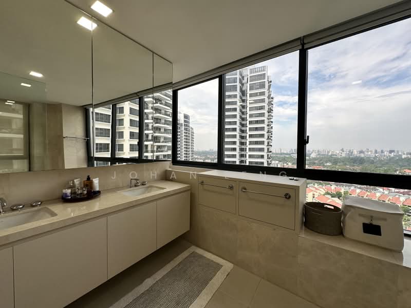 d'Leedon (Former Farrer Court), 5 Leedon Heights, 4 Bedrooms, 2,110 sqft, Condominium For Sale, by Johan Leng, 500226326 - Bathroom - PropertyGuru.com.sg