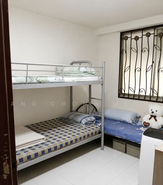 329 Woodlands Street 32, 329 Woodlands Street 32, 3 Bedrooms, 904 sqft, HDB Flat For Sale, by Ang Chong Meng, 500226329 - Bedroom - PropertyGuru.com.sg