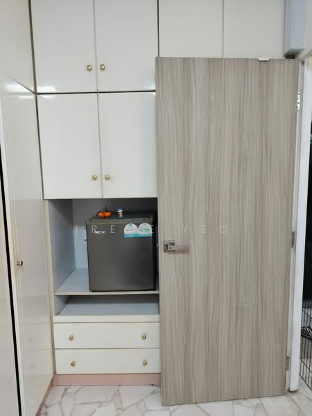 423 Hougang Avenue 6, 423 Hougang Avenue 6, Room Rental, 120 sqft, HDB Flat For Rent, by Irene Yeo, 500226337 - Interior - PropertyGuru.com.sg