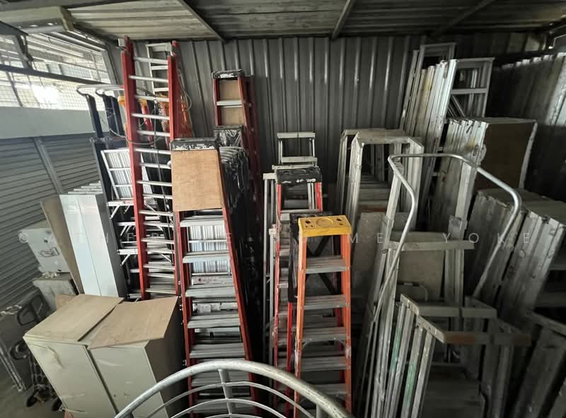 Empire Techno Centre, 30 Kaki Bukit Road 3, 2,700 sqft, Factory / Workshop (B2) For Rent, by Catherine Ho Mei Yoke, 500226360 - Carpark at unit for loading & unloading - CommercialGuru.com.sg