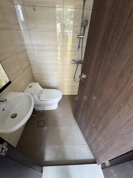 Sembawang Springs Estate, 16A Jalan Salang, 5 Bedrooms, 3,020 sqft, Semi-Detached House For Rent, by Adam Goh, 500226361 - Bathroom - PropertyGuru.com.sg